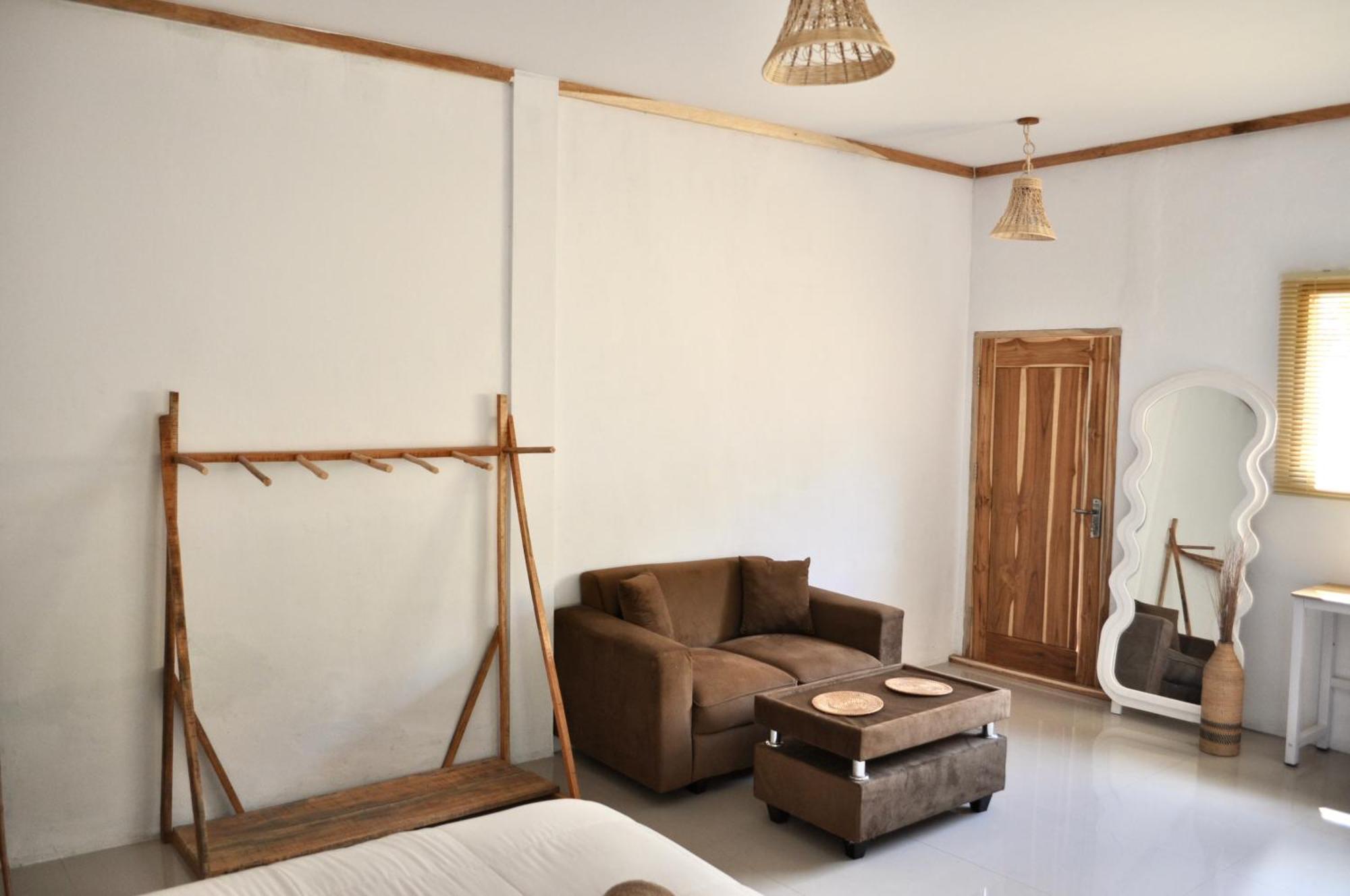 Ripbowl Guest House セロング・ベラナク エクステリア 写真