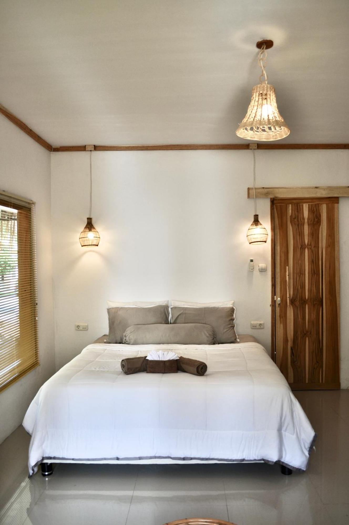 Ripbowl Guest House セロング・ベラナク エクステリア 写真