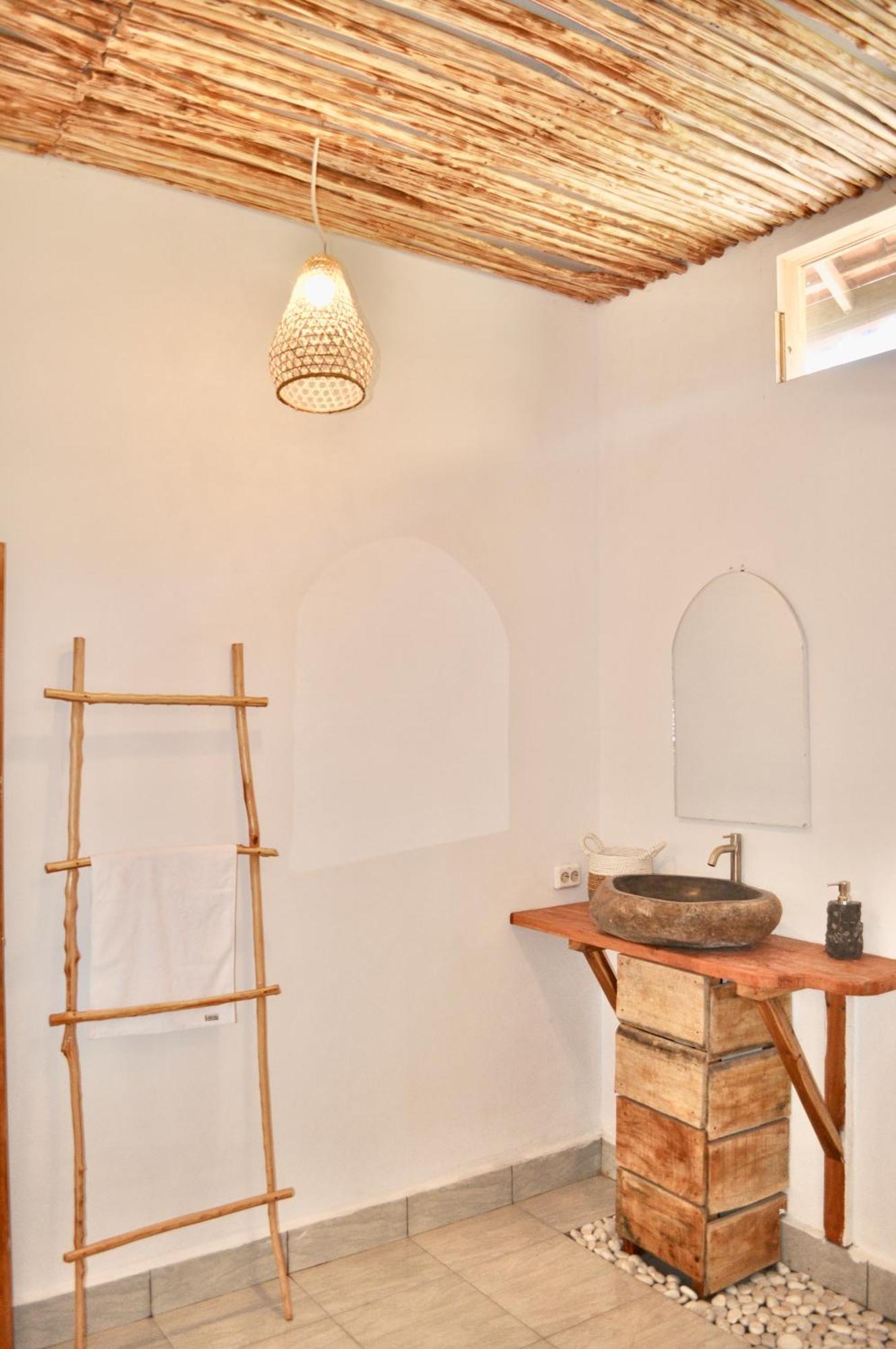 Ripbowl Guest House セロング・ベラナク エクステリア 写真