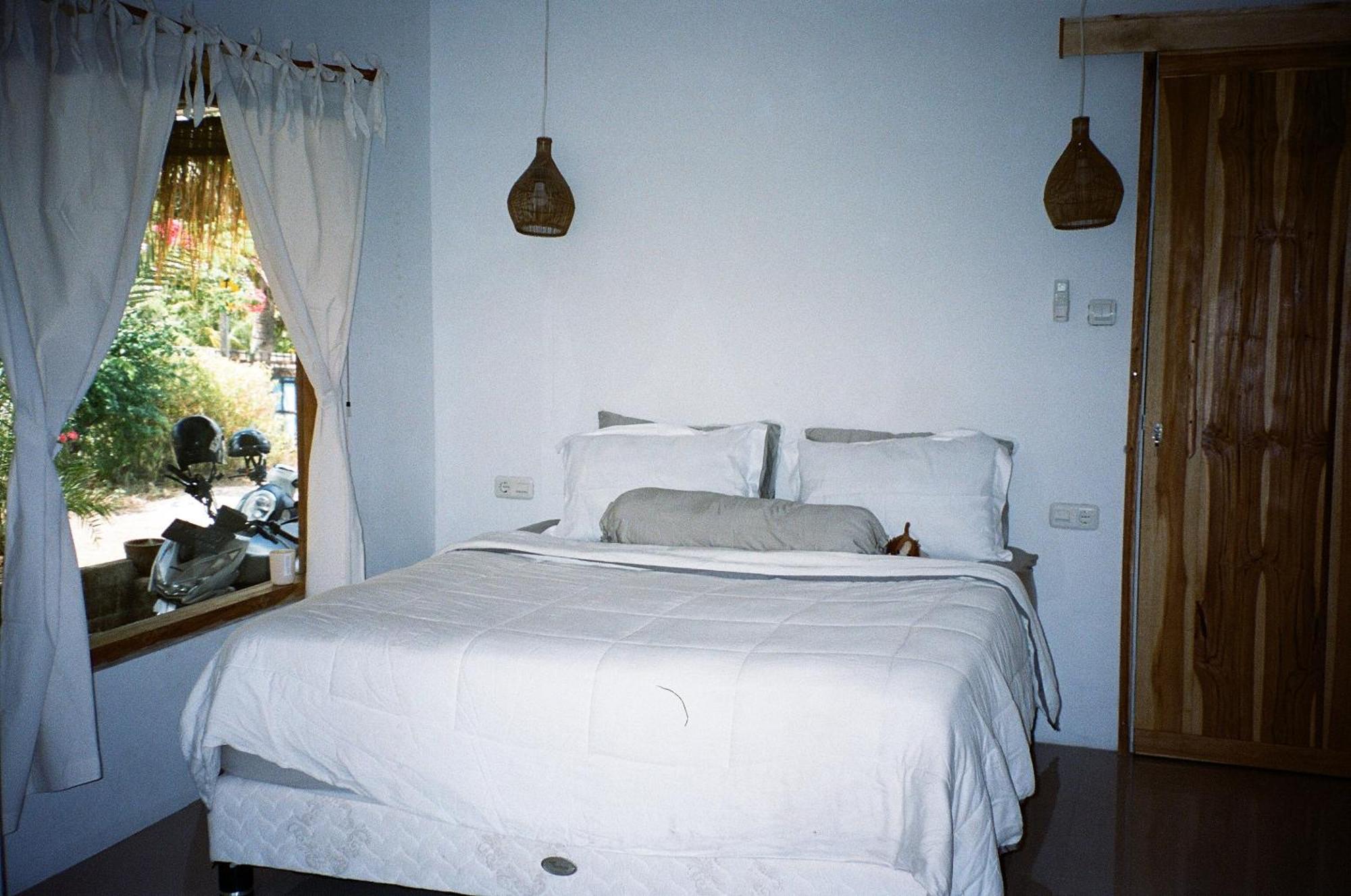 Ripbowl Guest House セロング・ベラナク エクステリア 写真